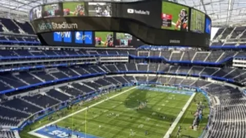 尤文高层若联赛争四无果将改弦易辙，暂停加蒂与麦肯尼续约谈判